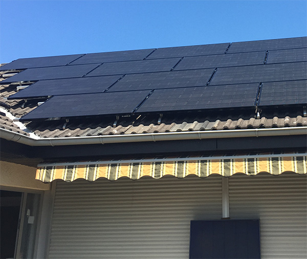 LG-Photovoltaik FullBlack Weise Haustechnik